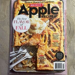 Better Homes And Gardens Apple Recipes Magazine - Red and Brown